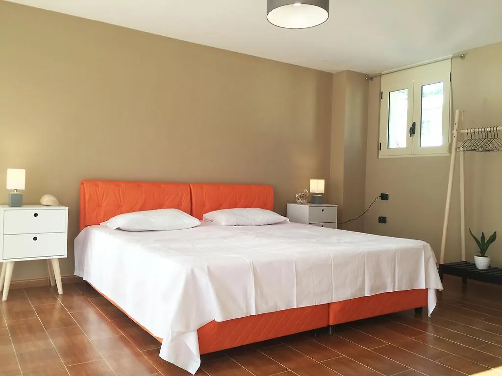 Apartment Albi Guest House Vlorë